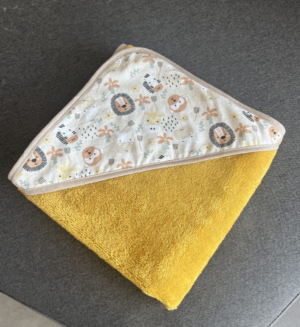 Cape de bain bébé